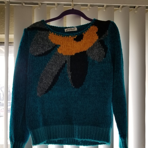 Sweater - Picture 3 of 3